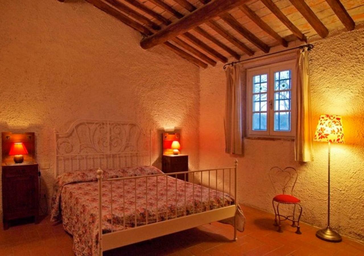 Agriturismo La Moraia Поджибонси Экстерьер фото